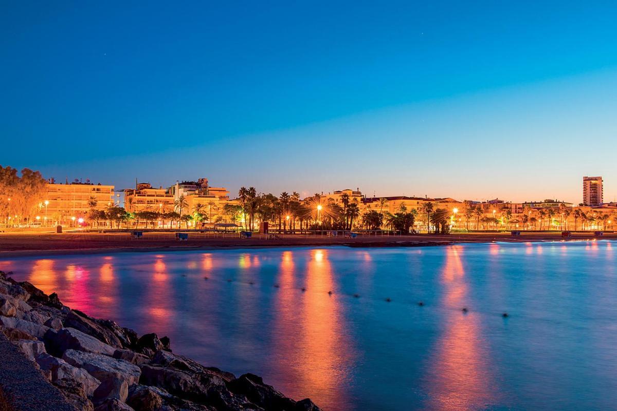 Vila Lydia Cambrils Bagian luar foto