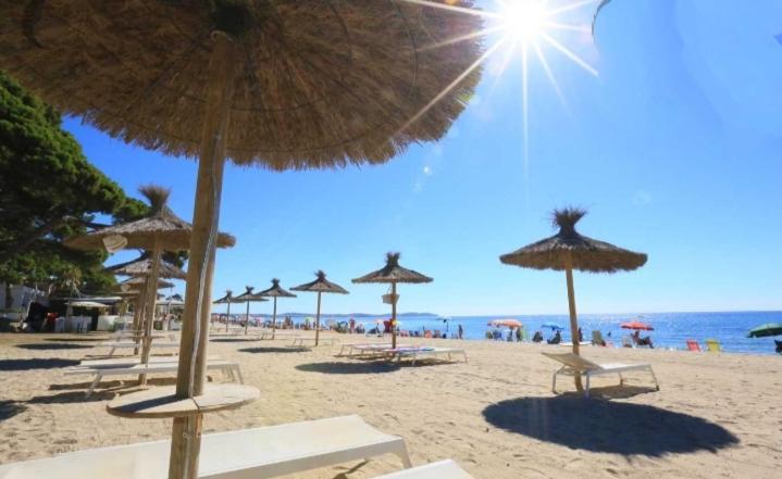 Vila Lydia Cambrils Bagian luar foto