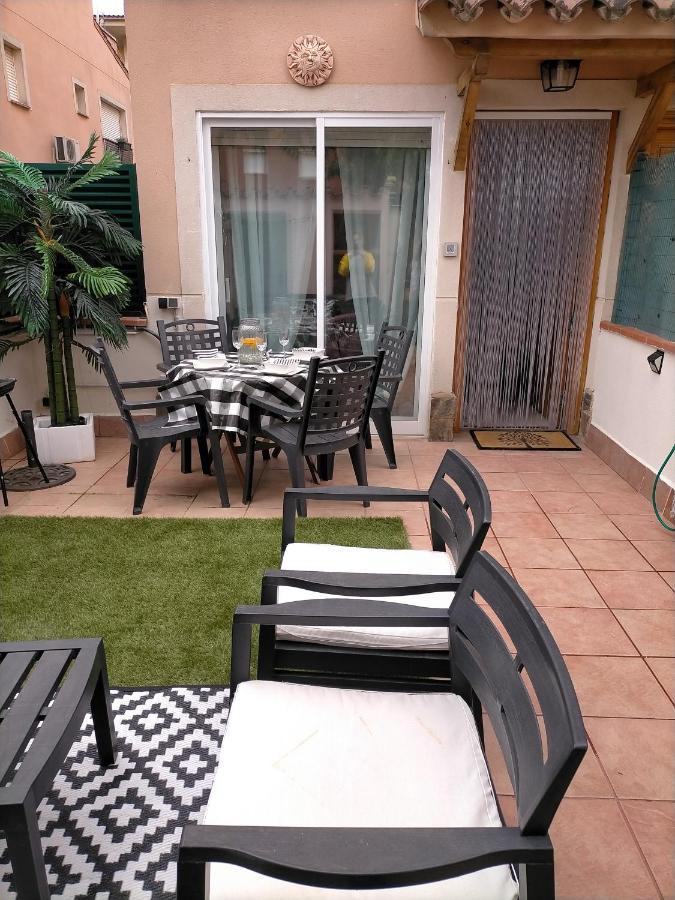Vila Lydia Cambrils Bagian luar foto
